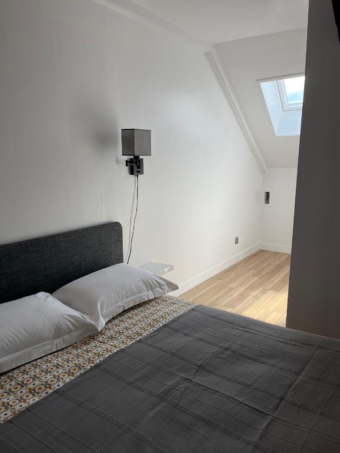Appartement De La Fontaine A La Tour Du Pin Hyper Centre Parking Prive Екстериор снимка